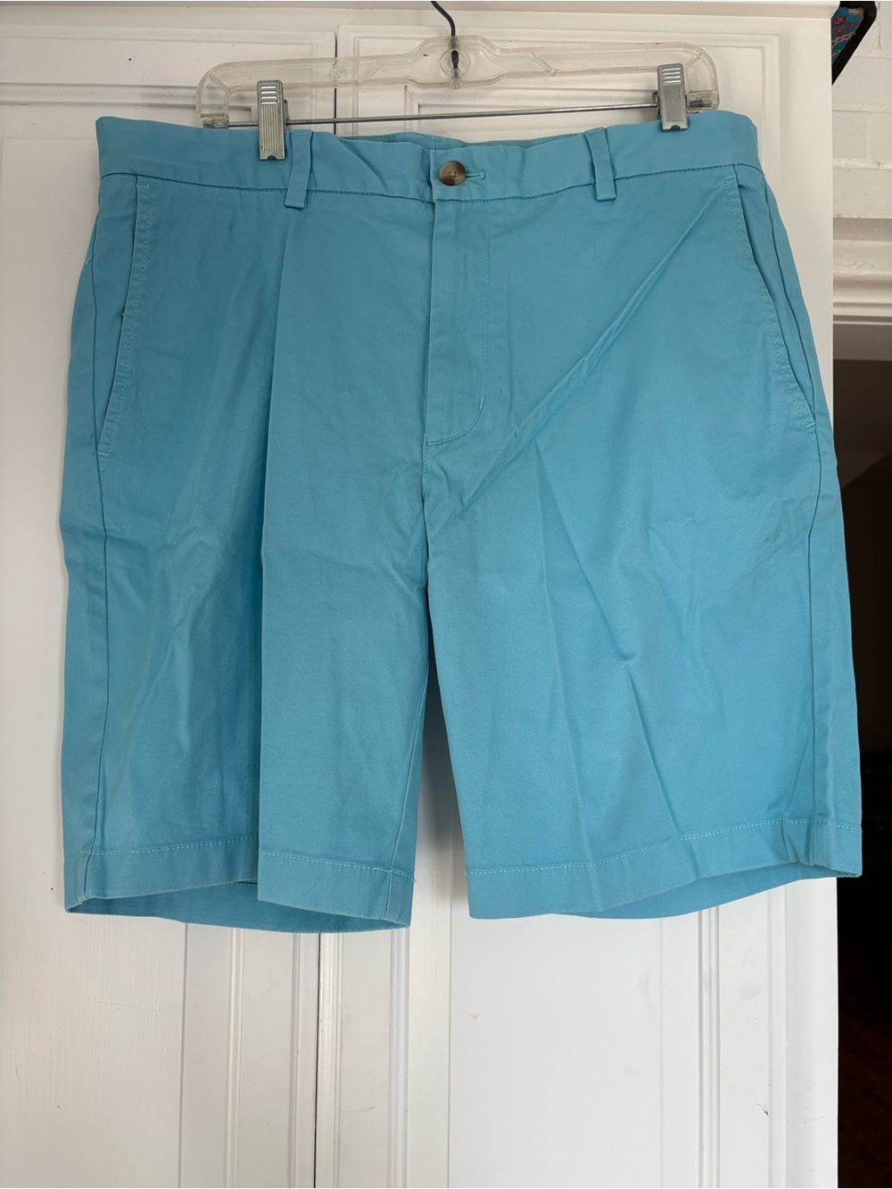 Vineyard Vines Men's Breaker Flat-Front Chino Shorts in Flats Blue